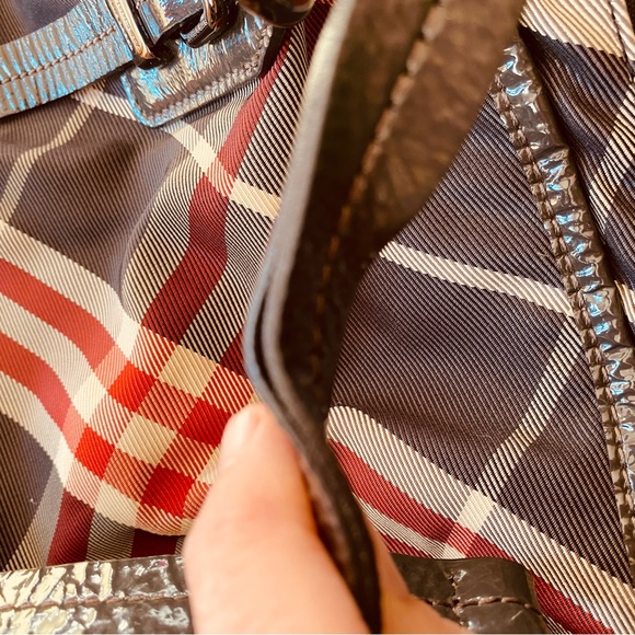 Burberry nova check nylon with patent leather trim shopper shoulder bag. EUC - Picture 11 of 11